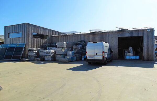 Bedrijfsgebouw te koop in Sint-Truiden