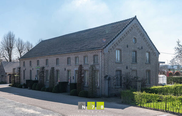 Gebouw voor gemengd gebruik te koop in Bree