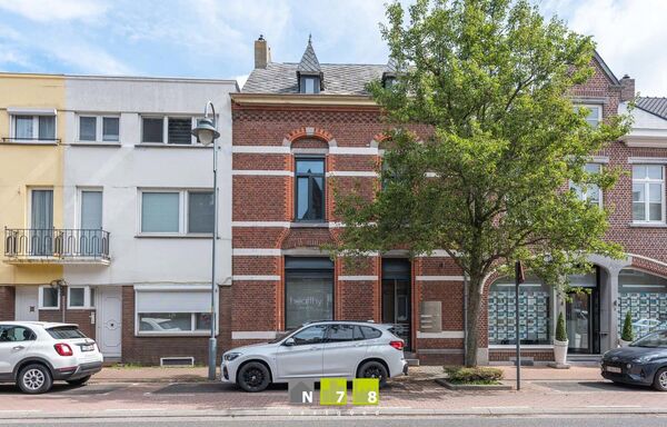 Gebouw voor gemengd gebruik te koop in Maaseik