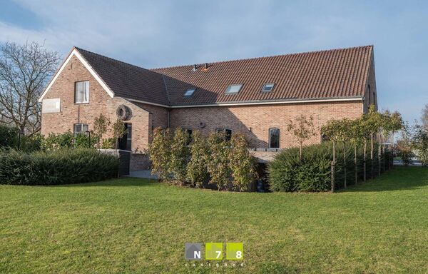 Gebouw voor gemengd gebruik te koop in Maaseik