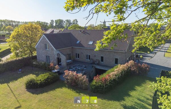Gebouw voor gemengd gebruik te koop in Maaseik