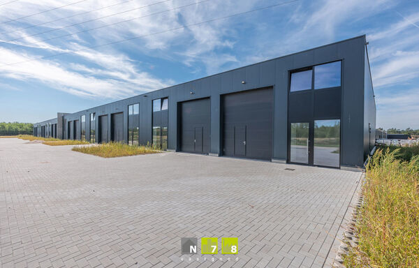 Industrieel gebouw te huur in Dilsen-Stokkem