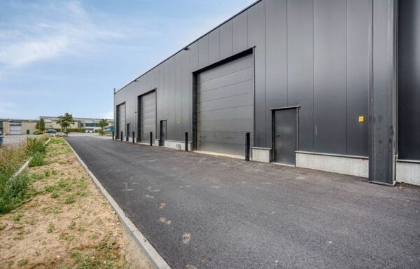 Industrieel gebouw te huur in Lanaken