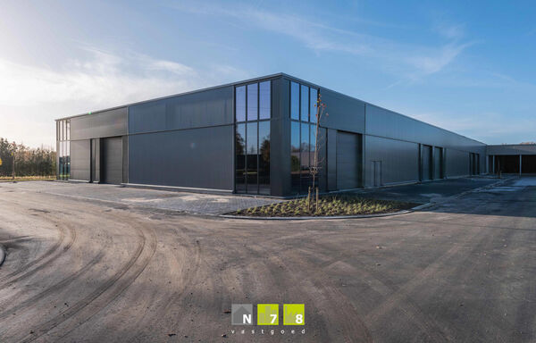 Industrieel gebouw te huur in Maaseik