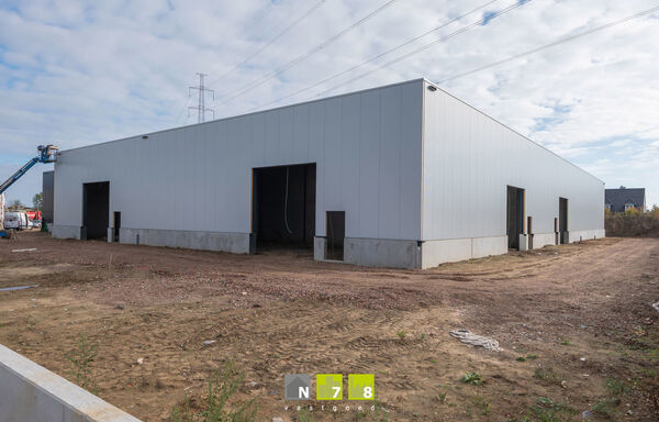 Industrieel gebouw te huur in Maaseik