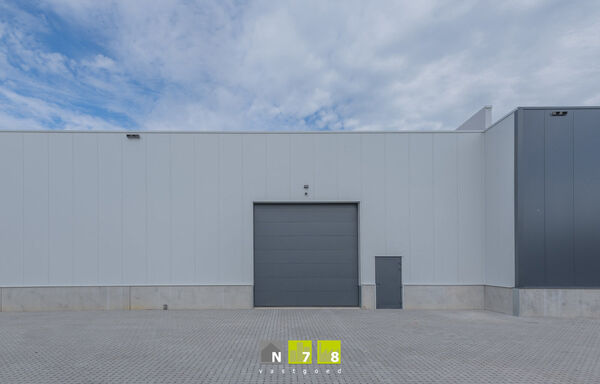 Industrieel gebouw te huur in Maaseik