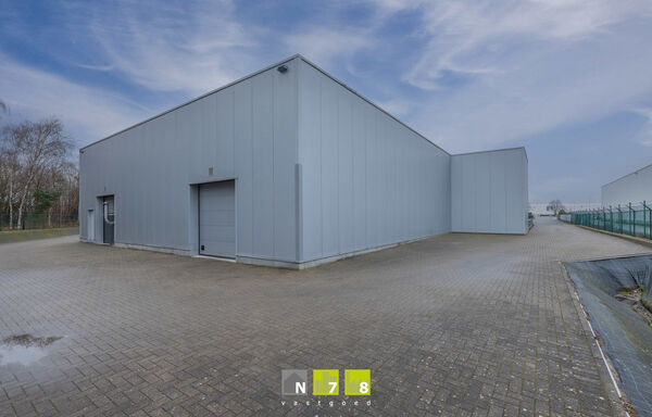 Industrieel gebouw te huur in Opglabbeek
