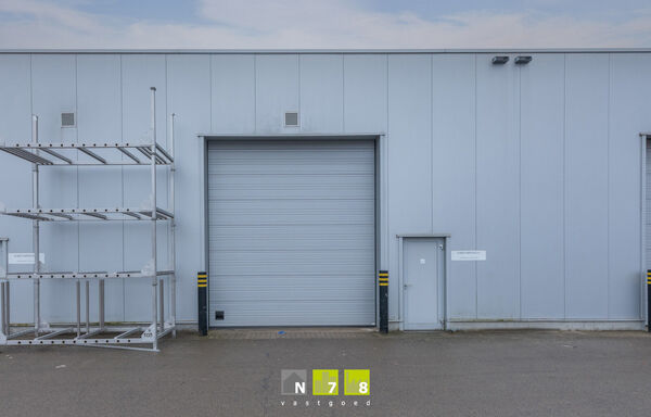 Industrieel gebouw te huur in Opglabbeek