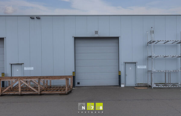 Industrieel gebouw te huur in Opglabbeek