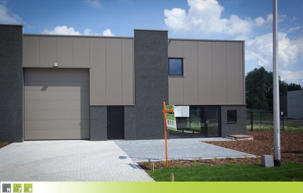 Industrieel gebouw te koop in Dilsen-Stokkem