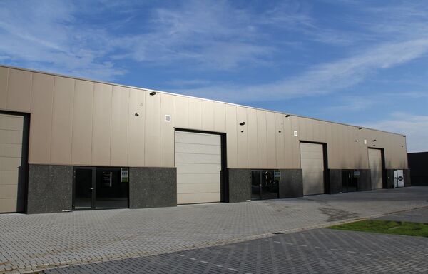 Industrieel gebouw te koop in Dilsen-Stokkem