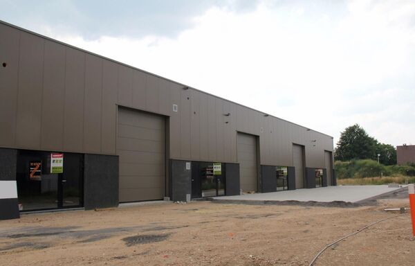 Industrieel gebouw te koop in Dilsen-Stokkem