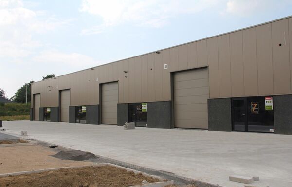 Industrieel gebouw te koop in Dilsen-Stokkem