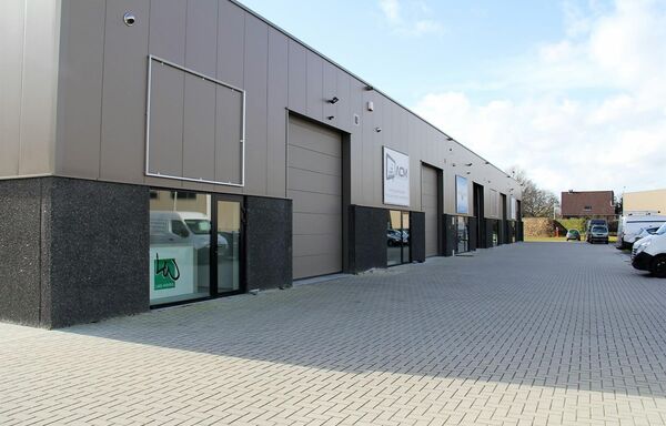 Industrieel gebouw te koop in Dilsen-Stokkem