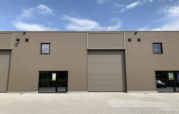 Industrieel gebouw te koop in Dilsen-Stokkem