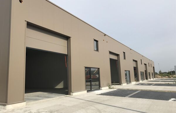 Industrieel gebouw te koop in Dilsen-Stokkem