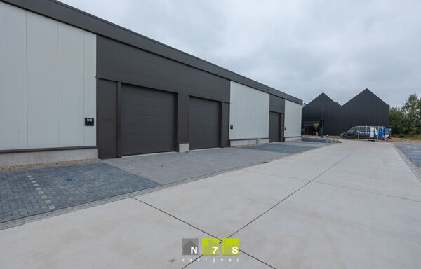 Industrieel gebouw te koop in Dilsen-Stokkem