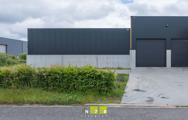 Industrieel gebouw te koop in Lanaken
