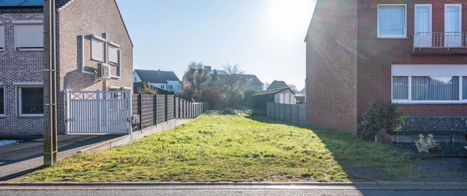 Bouwgrond te koop in Dilsen-Stokkem