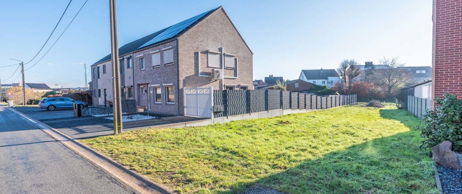 Bouwgrond te koop in Dilsen-Stokkem