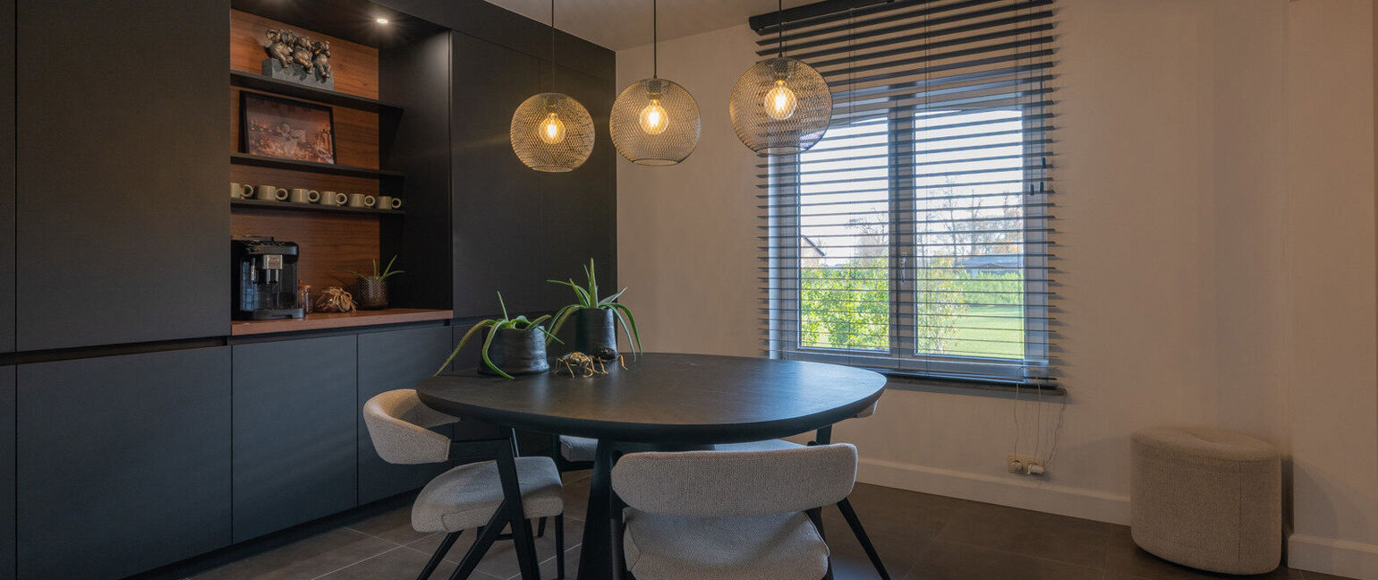Gebouw voor gemengd gebruik te koop in Bree