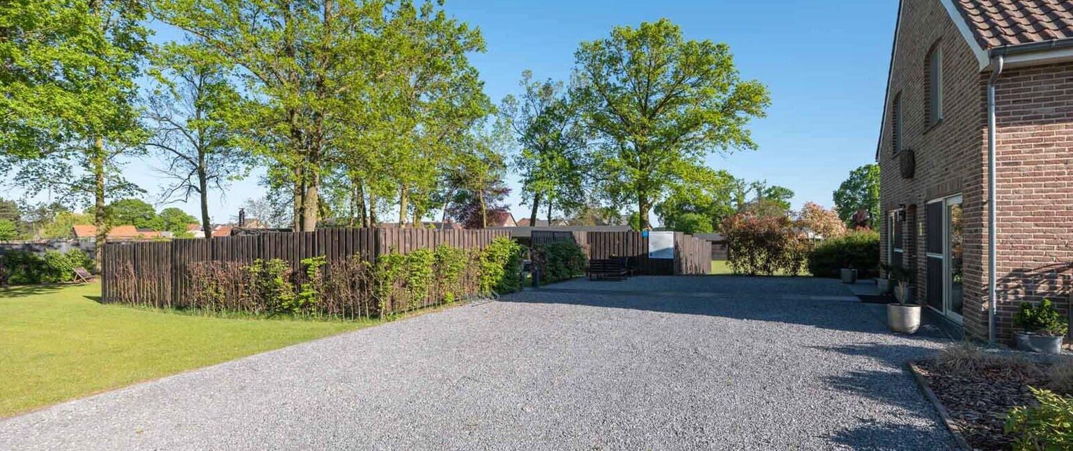 Gebouw voor gemengd gebruik te koop in Bree