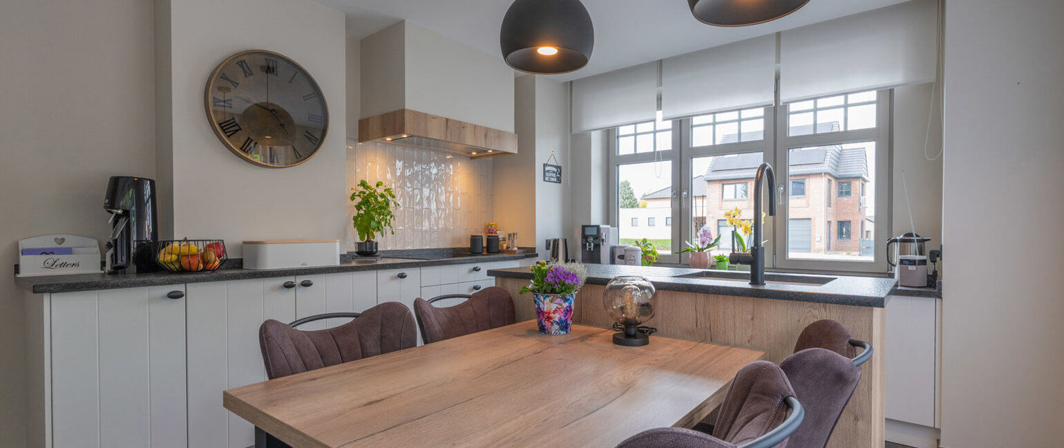 Gebouw voor gemengd gebruik te koop in Dilsen-Stokkem