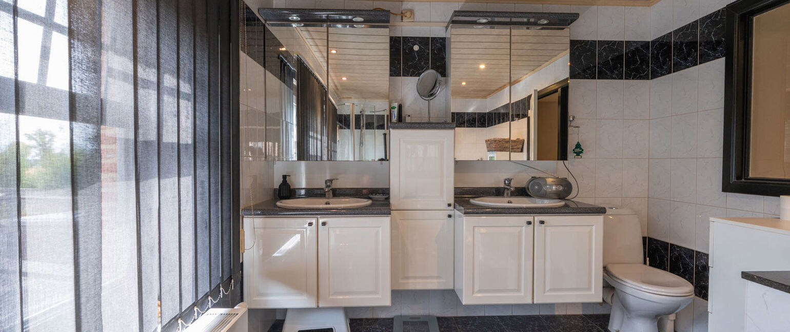 Gebouw voor gemengd gebruik te koop in Dilsen-Stokkem