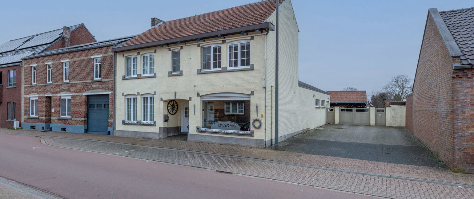 Gebouw voor gemengd gebruik te koop in Dilsen-Stokkem