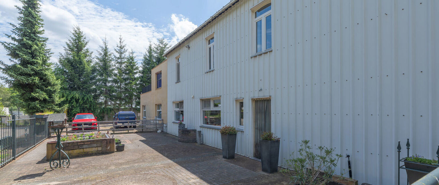 Gebouw voor gemengd gebruik te koop in Dilsen-Stokkem