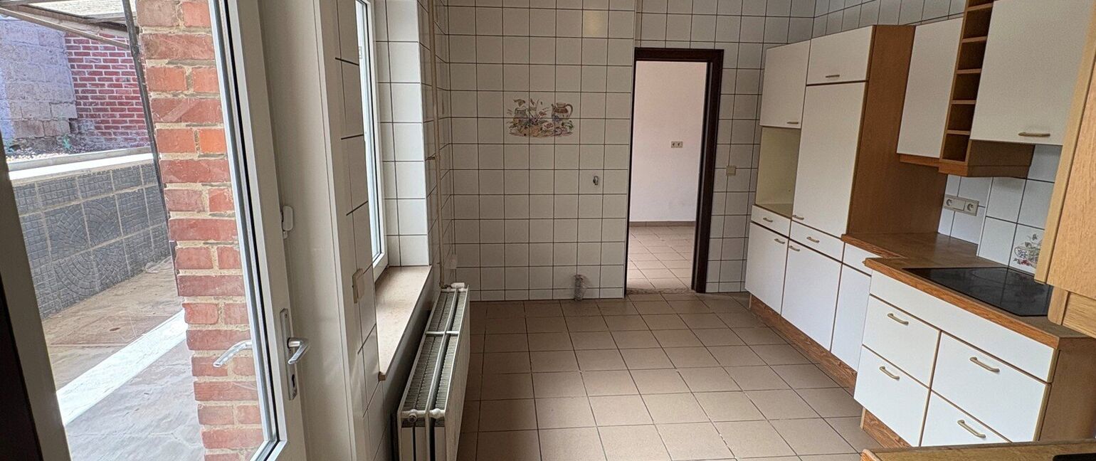 Gebouw voor gemengd gebruik te koop in Heers