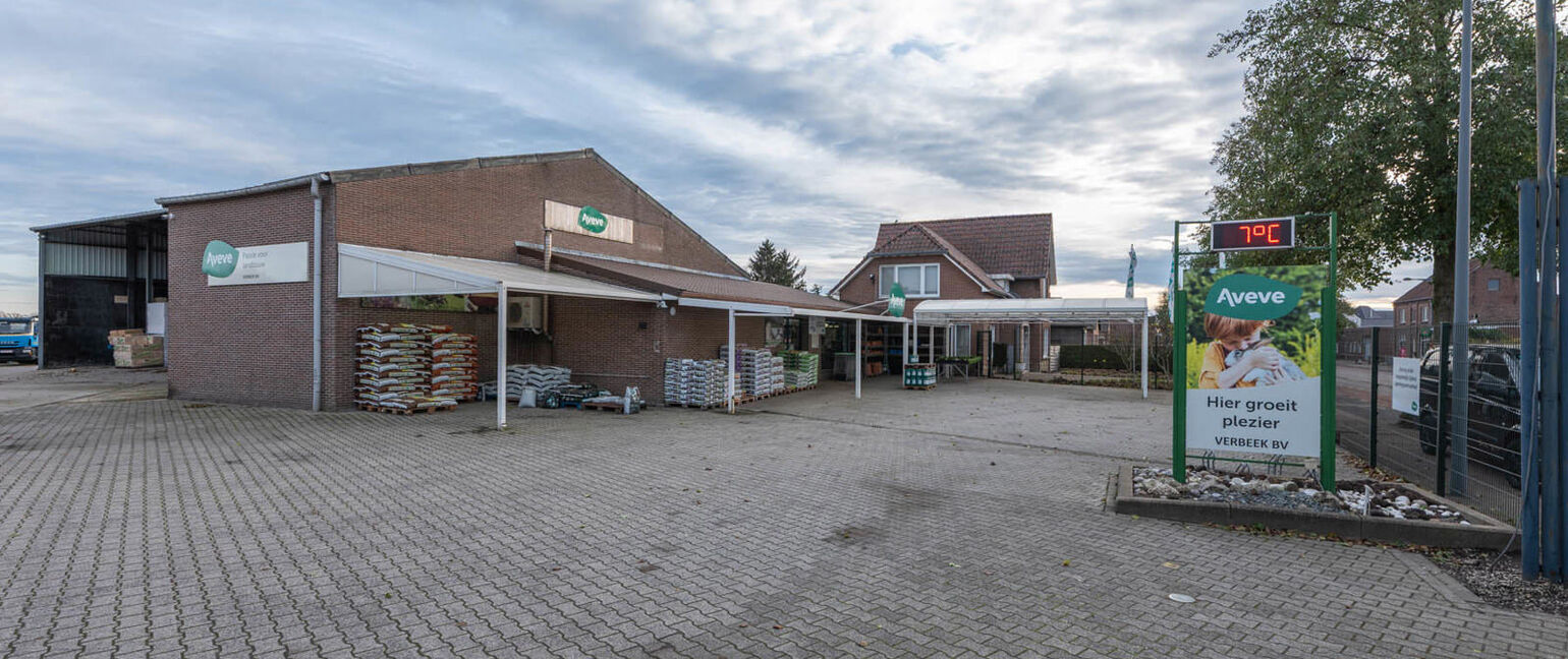 Gebouw voor gemengd gebruik te koop in Kinrooi