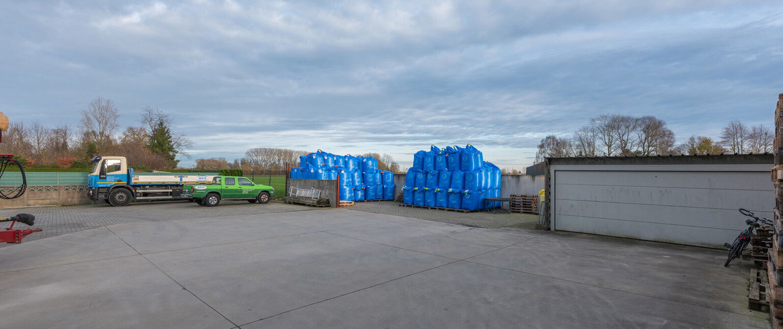Gebouw voor gemengd gebruik te koop in Kinrooi