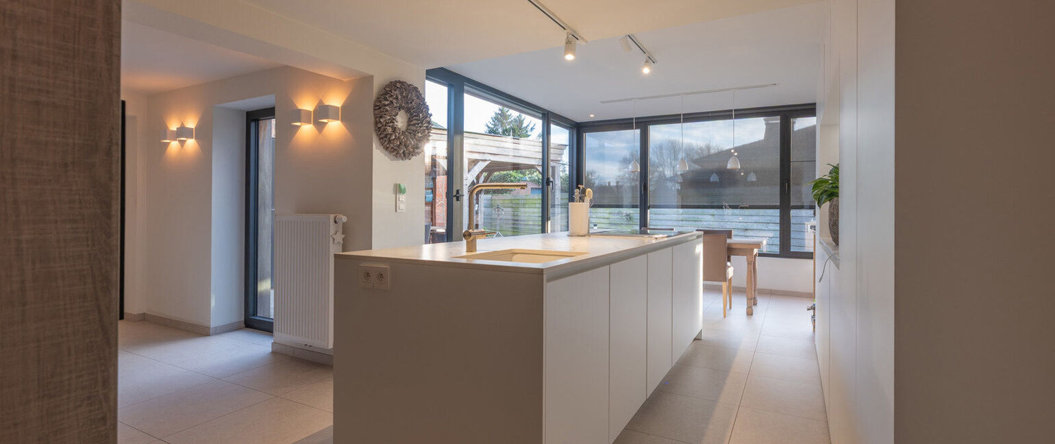 Gebouw voor gemengd gebruik te koop in Kinrooi