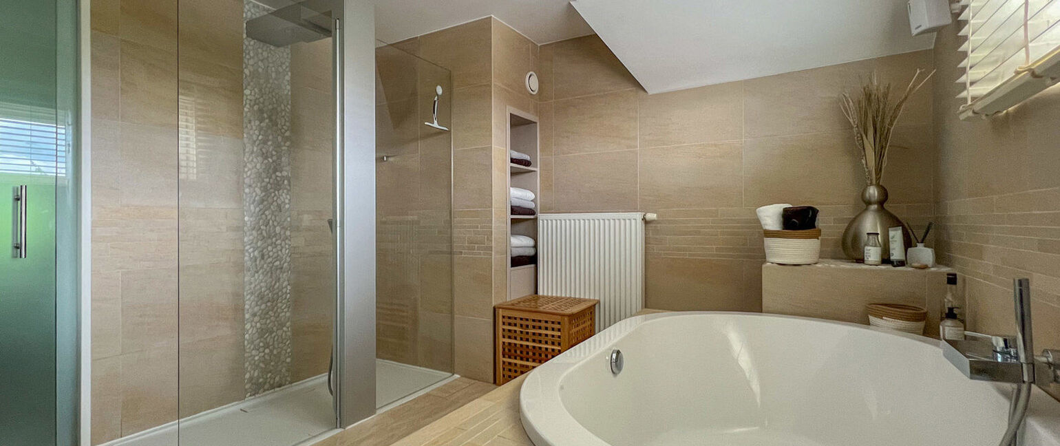 Gebouw voor gemengd gebruik te koop in Lanaken