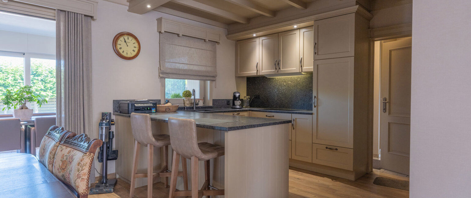 Gebouw voor gemengd gebruik te koop in Maaseik