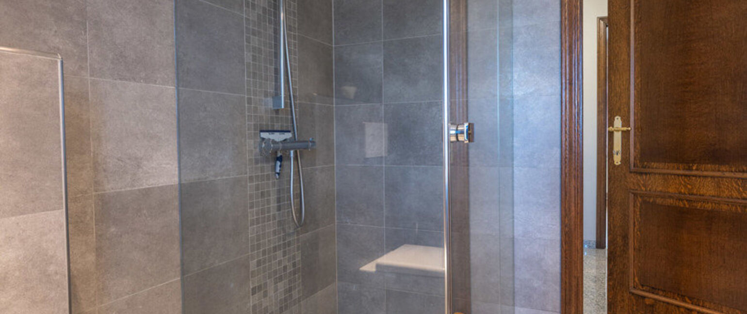 Gebouw voor gemengd gebruik te koop in Maaseik