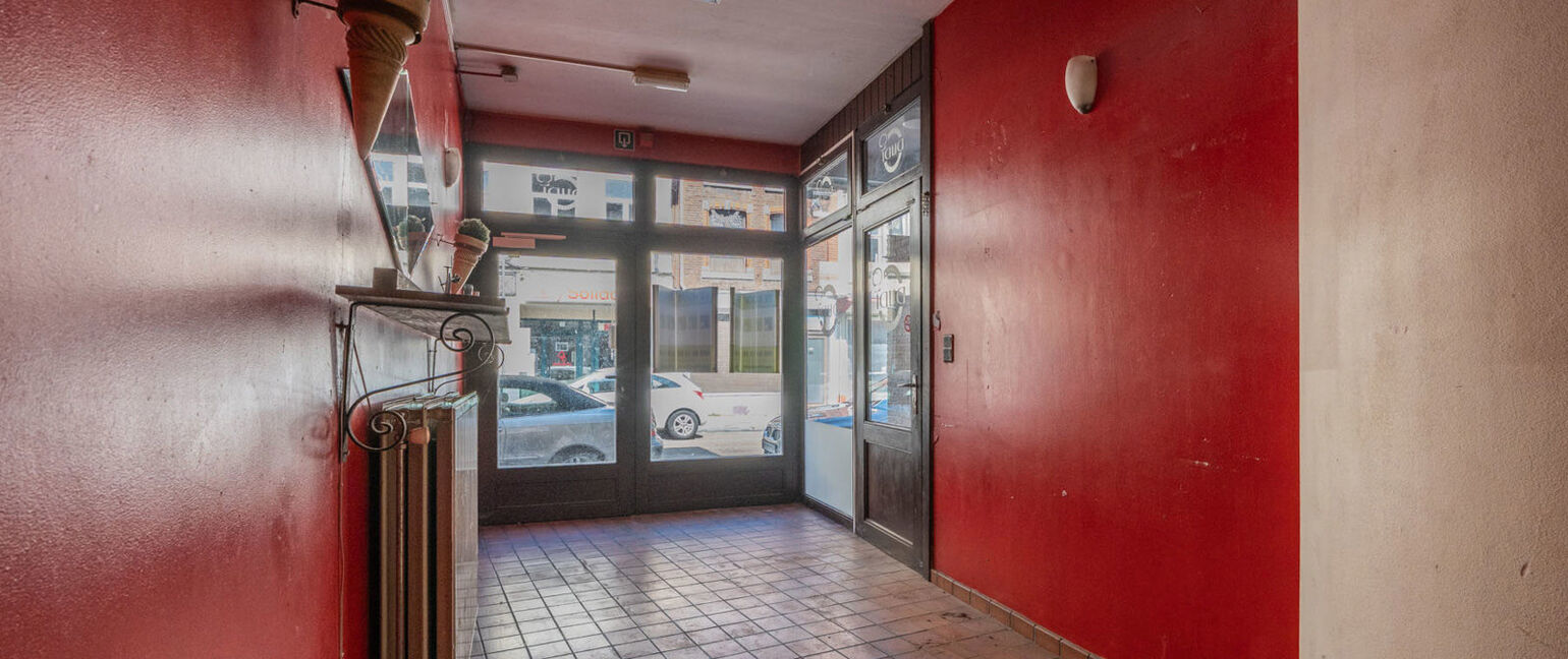 Gebouw voor gemengd gebruik te koop in Maaseik