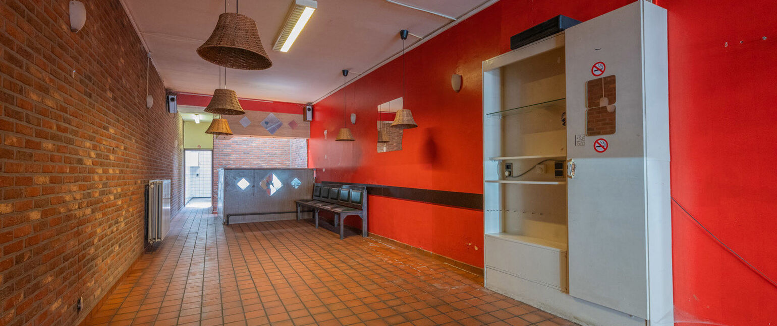 Gebouw voor gemengd gebruik te koop in Maaseik