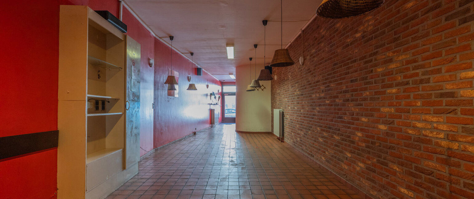 Gebouw voor gemengd gebruik te koop in Maaseik