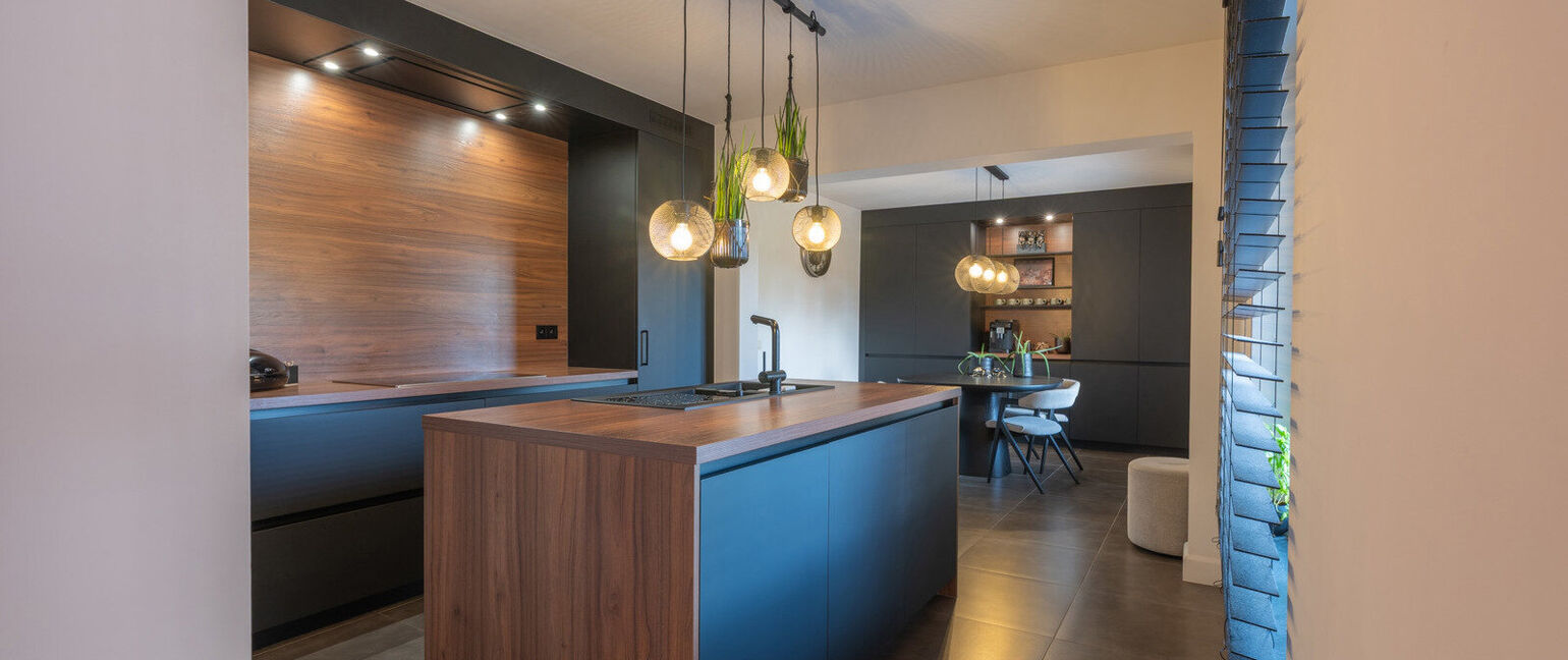 Gebouw voor gemengd gebruik te koop in Maaseik