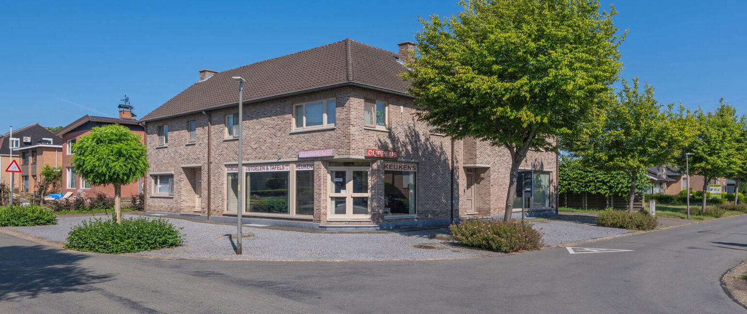 Gebouw voor gemengd gebruik te koop in Maaseik