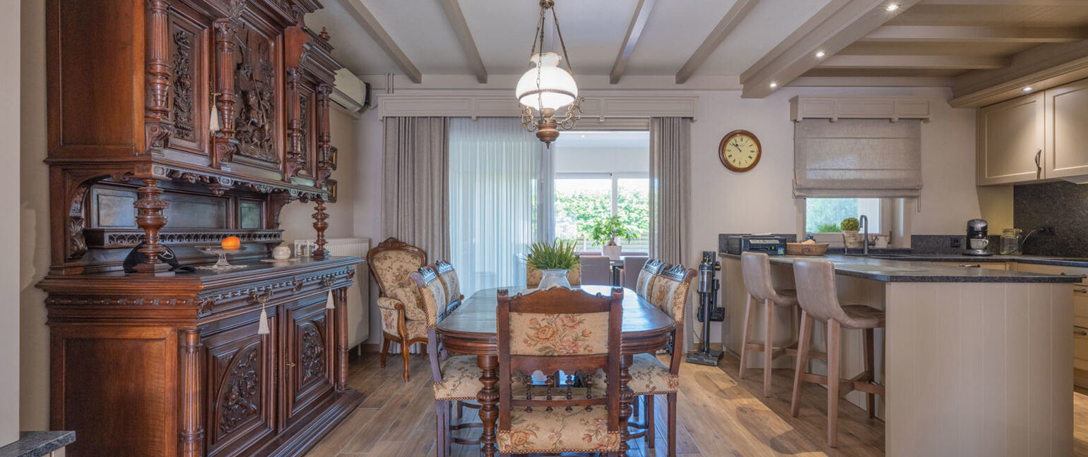 Gebouw voor gemengd gebruik te koop in Maaseik