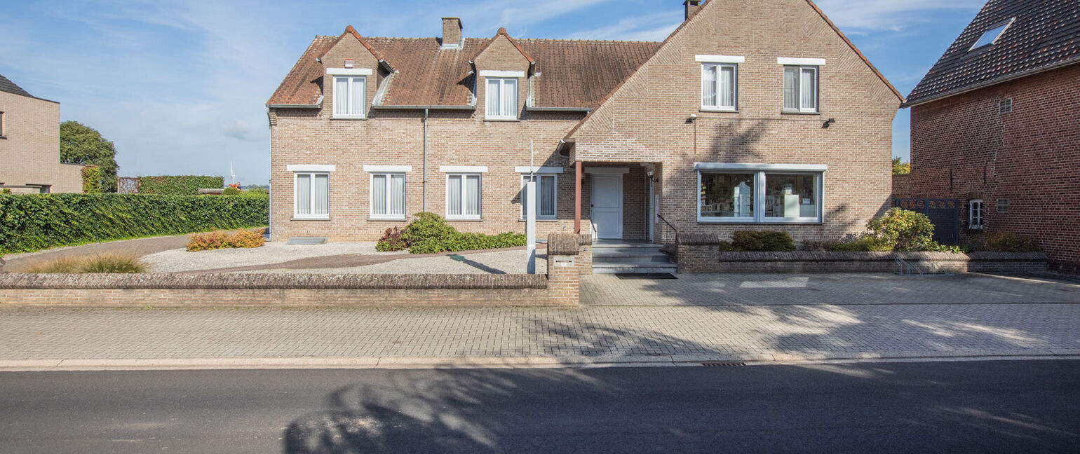 Gebouw voor gemengd gebruik te koop in Maasmechelen