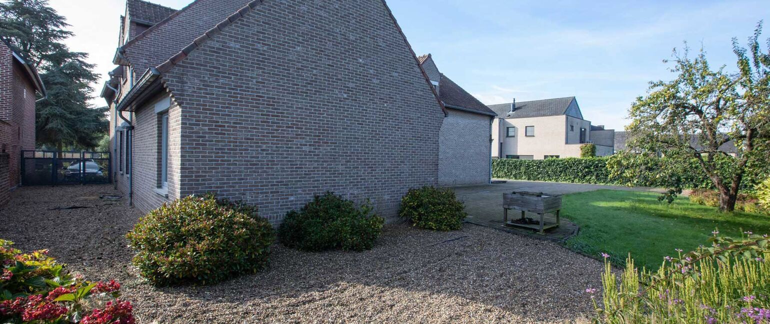 Gebouw voor gemengd gebruik te koop in Maasmechelen