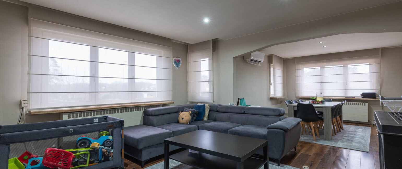 Gebouw voor gemengd gebruik te koop in Oudsbergen