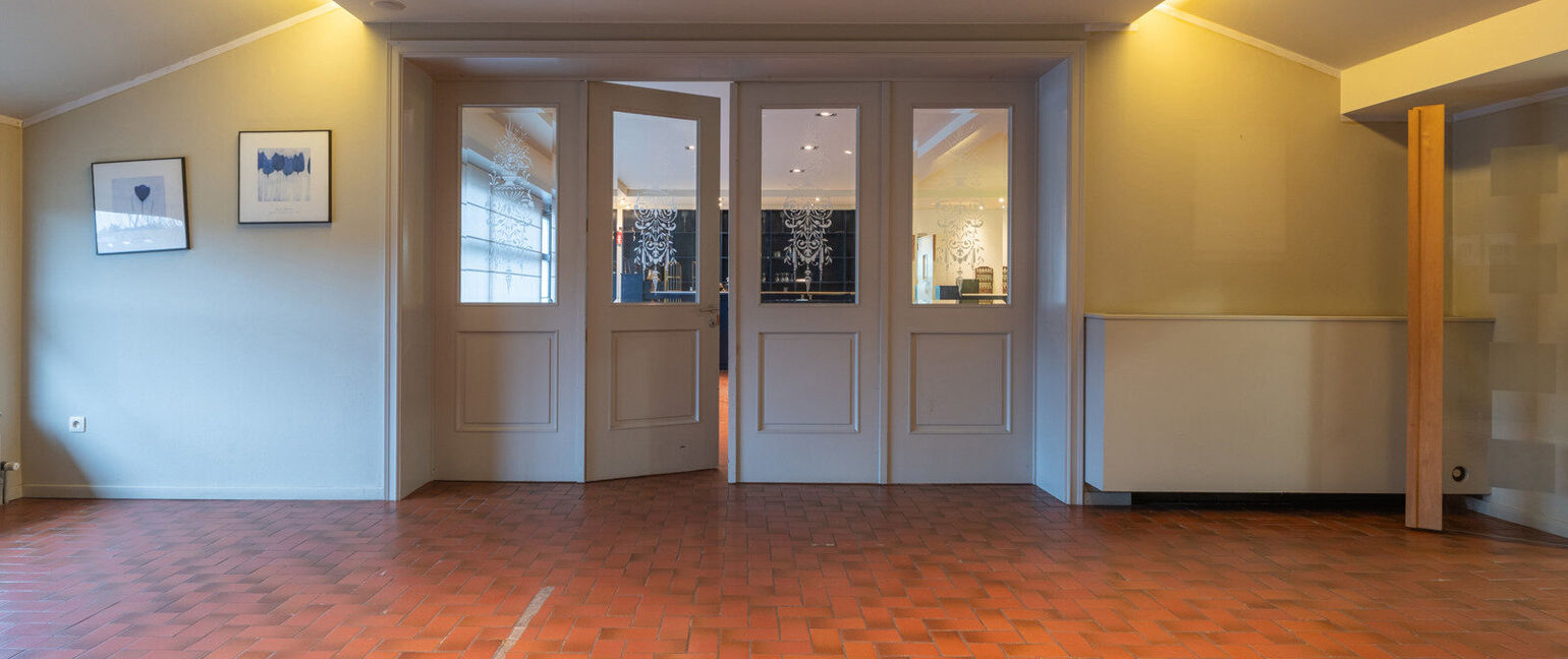 Gebouw voor gemengd gebruik te koop in Oudsbergen