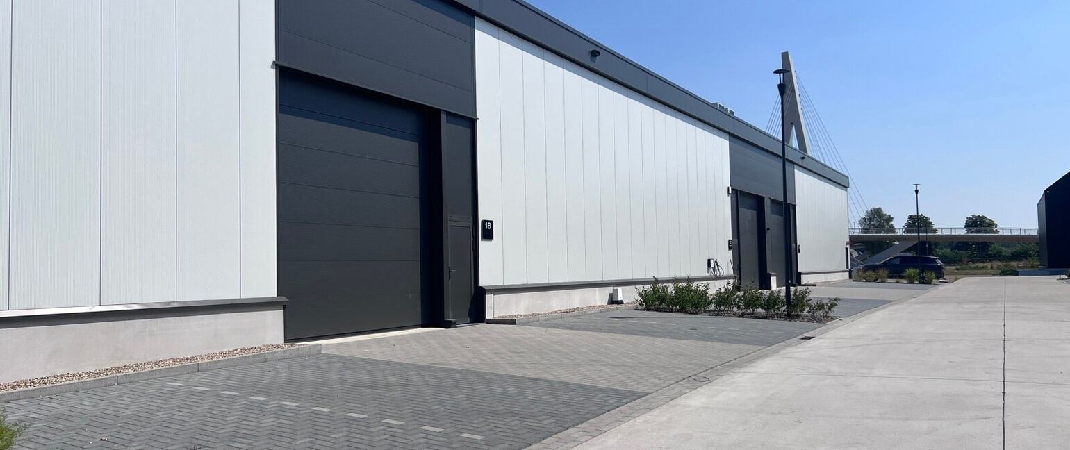 Industrieel gebouw te huur in Dilsen-Stokkem