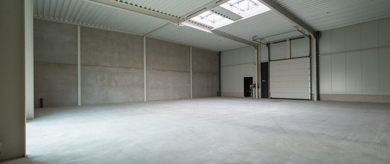 Industrieel gebouw te huur in Dilsen-Stokkem