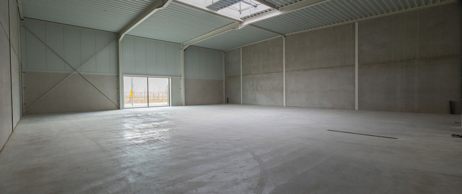 Industrieel gebouw te huur in Dilsen-Stokkem
